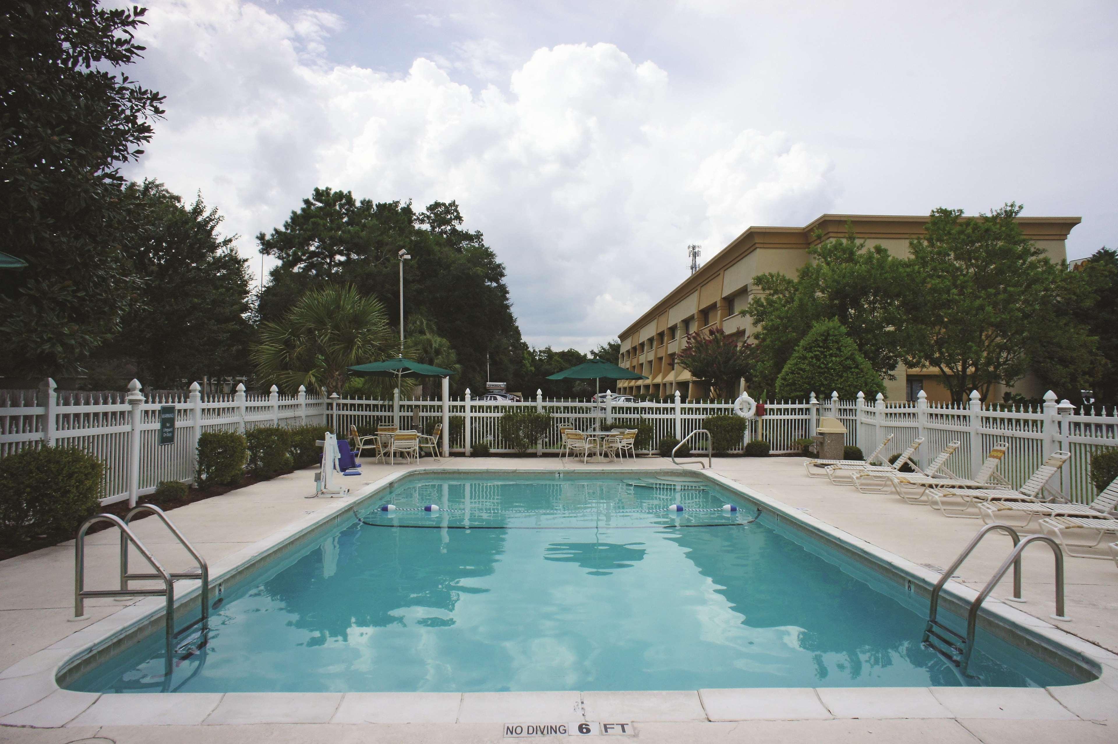 Wingate By Wyndham Brunswick Ga I-95 Hotel Exterior foto